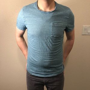 Men’s blue t-shirt